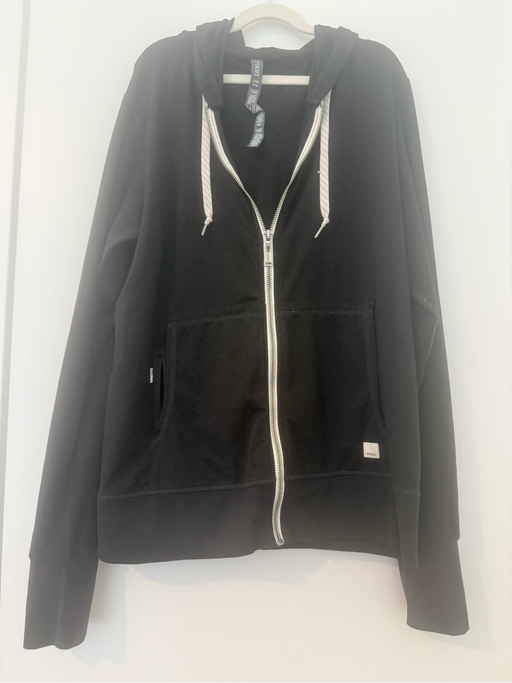 Vuori Black Full-Zip Hoodie Sweatshirt